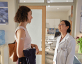Bouton pour rediriger vers la section ''J'en parle avec un professionnel de santé'' sur le site papillomavirus 
